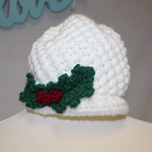 NEW 💚 Bright White Hat Sparkly Holly Berries NEW Hand Crafted - Picture 3 of 5